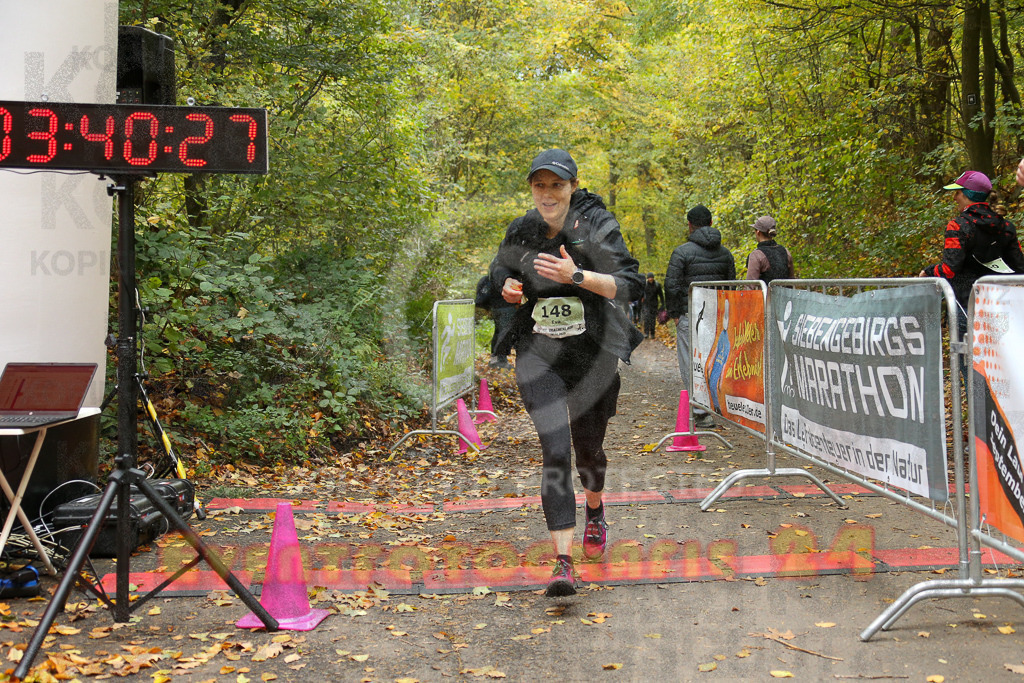 251026_1342_EX1_3884 | Sportfotografie im Rhein-Sieg Kreis, Köln, Bonn, NRW, Rheinland Pfalz, Hessen, etc. Unser Tätigkeitsfeld umfasst den Laufsport vom Volkslauf über den Marathon, Duathlon, Triathon bis zum Ultralauf wie Kölnpfad Ultra oder Schindertrail.