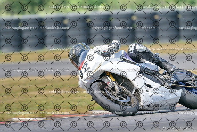 25bt04-1604 | markuskiefer.com - Realisiert mit Pictrs.com