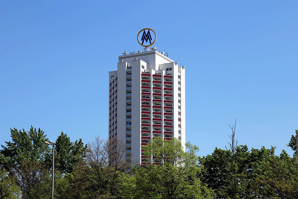 Bildlexikon Leipzig - Wintergartenhochhaus | Das Team hinter BILDLEXIKON LEIPZIG bündelt historische wie aktuelle Informationen über die Stadt Leipzig in Text und Bild auf einer Plattform und stellt diese der interessierten Öffentlichkeit zur Verfügung.
