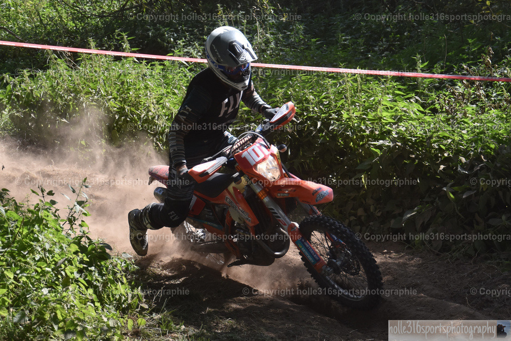 DSC_0240 | Sportfotografie , Motorsport, Motoross, Reitsport, Mointainbike, Enduro,
Landschaft , Outdoor, Eventfotografie, Landschaft, Bilder online bestellen - Realisiert mit Pictrs.com