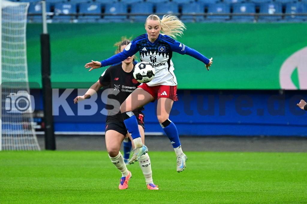 KBS Picture_HSV-Leverkusen_DFBpokal_Frauen_043 | v.v. Buechele Mia (HSV Frauen) , Piljic Katharina (Bayer Leverkusen) ,Sportplatz :  Volksparkstadion, - Realisiert mit Pictrs.com