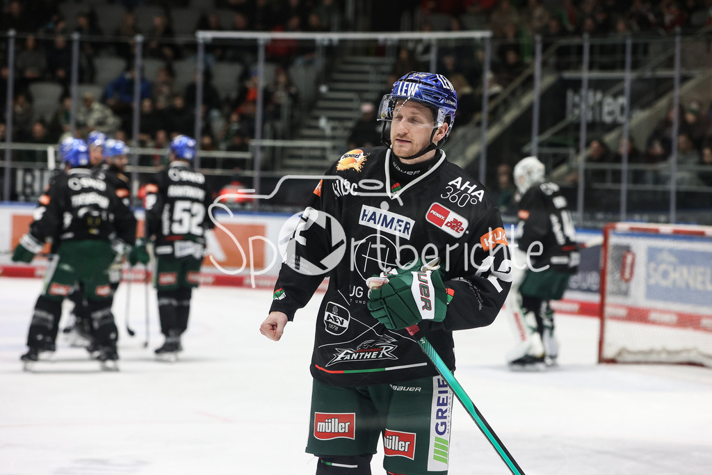 Augsburger Panther - Kölner Haie | Mirko SACHER (AEV #12) ist sichtlich unzufrieden