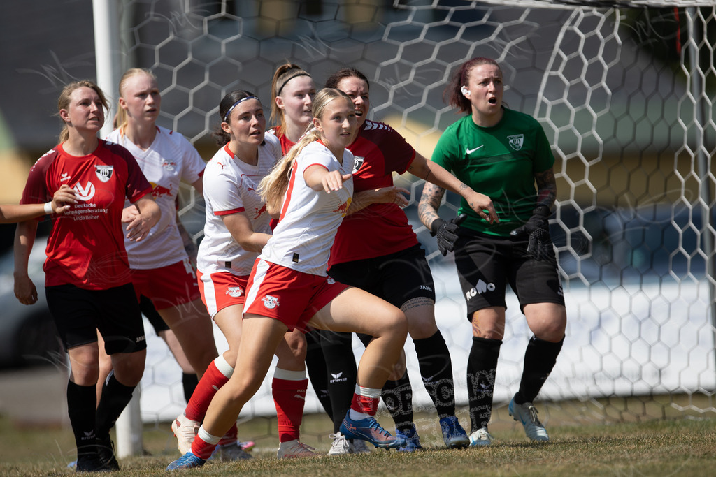 1. FC Rodewisch vs. RasenBallsport Leipzig II | Sachsenlotto Landespokal Frauen Ausscheidungsrunde 2026/27: 1. FC Rodewisch vs. RasenBallsport Leipzig II - Realisiert mit Pictrs.com