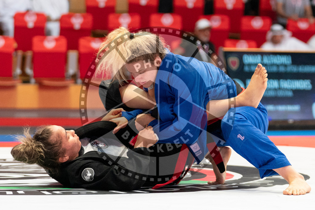 20231109PBB4539 | Fighters compete during the AJP World Professional Championship in the Mubadala Arena in Abu Dhabi, Arab United Emirates, on November 9, 2023.