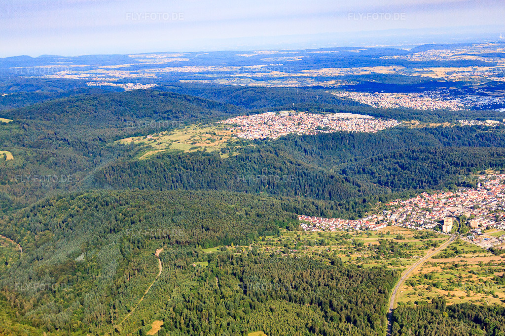 Luftbild: Ortsansicht von Südosten im Ortsteil Büchenbronn in Pforzheim im Bundesland Baden-Württemberg in Deutschland. – Foto: IMG_69987.jpg vom 06.07.2014 durch Werner Riehm/FLY-FOTO.de – Auflösung des Originals: 4605 x 3070 px