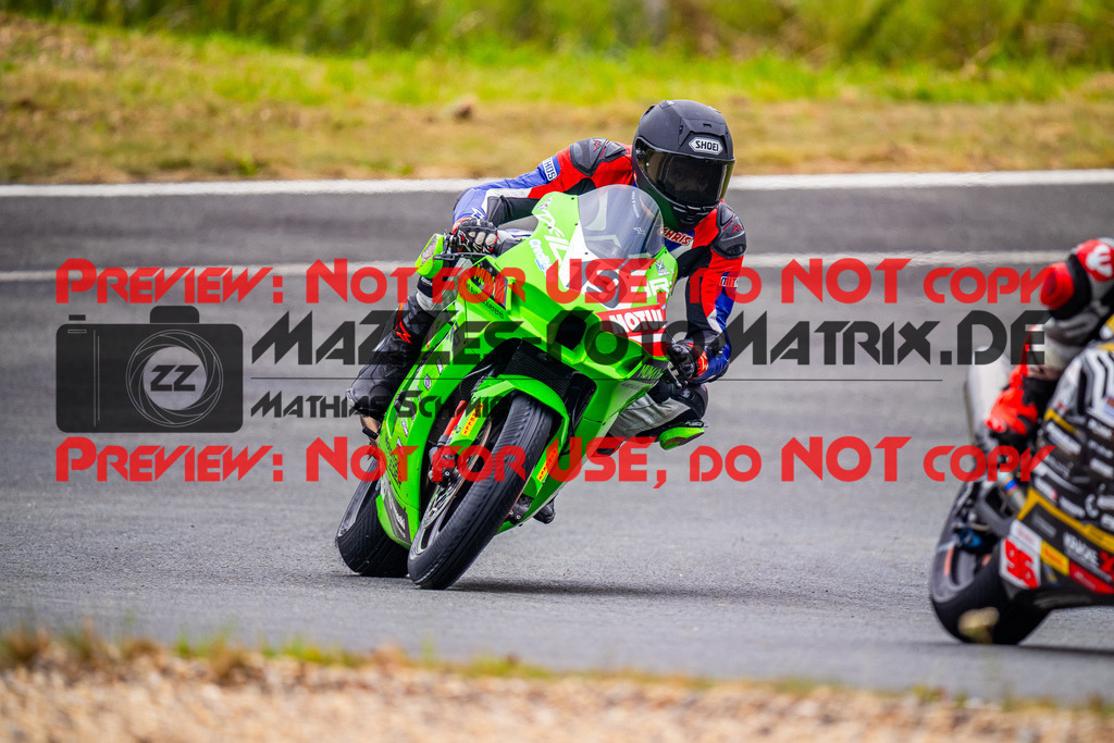 MaZZes_FotoMatrix_240726_6007705_1409 | STK