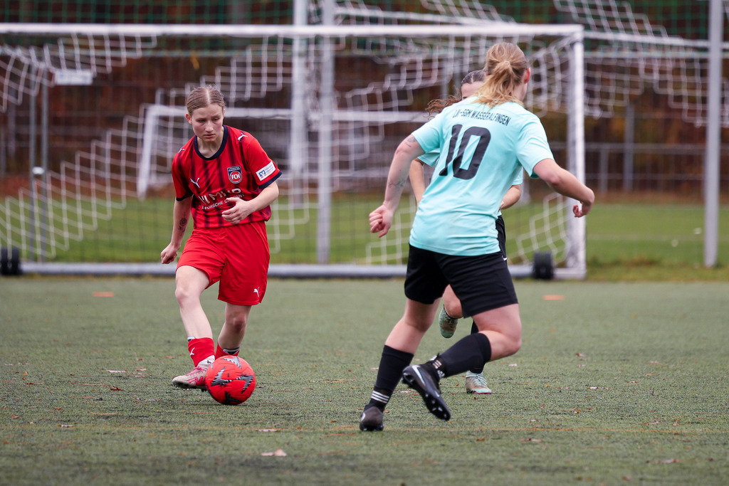 FCHWAS_251102_5658 | 1.FC Heidenheim 1846 II vs. SGM DJK-SV Wasseralfingen/Neuler, Fußball, Frauen, Bezirksliga, 2025/2026, 8. Spieltag, 02.11.2025 in Mergelstetten (Foto: Michael Bulling) - Realisiert mit Pictrs.com