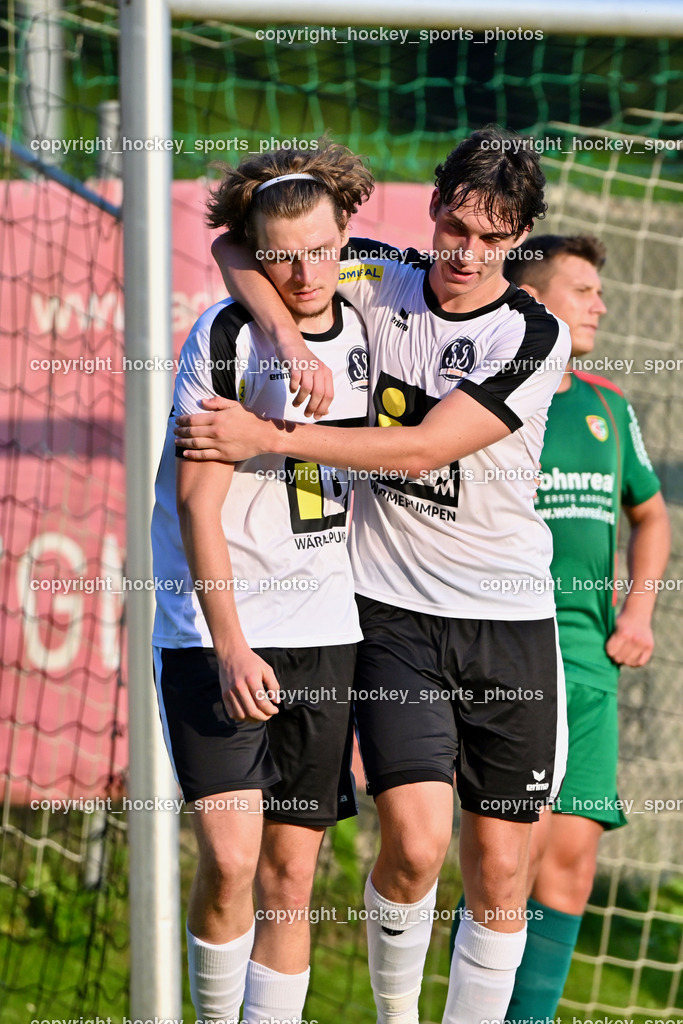 FC Gmünd vs. SV Spittal 1921 | Jubel SV Spittal Mannschaft, #18 Kristijan Jelic SV Spittal, #9 Samuel Müllmann SV Spittal, FC Gmünd vs. SV Spittal 1921, FC Gmünd vs. SV Spittal 1921 am 27.08.2024 in Gmünd (Sportplatz Karnerau), Austria, (Photo by Bernd Stefan)