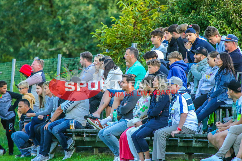 Austria Klagenfurt Amateure - SK Treibach 1-1, Kärntner Liga 2. Runde | Zuschauer Austria Klagenfurt Amateure - SK Treibach 1-1 am 08.08.2023 in Brückl
(Sportplatz), Austria, (Photo by Ernst Krawagner sport-fan.at) - Realisiert mit Pictrs.com