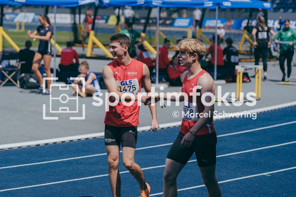 DM U23 U18 Bochum 2026 | Max Wolgast (LG Brillux Münster) und Linus Leiste (LG Olympia Dortmund) bei den Deutschen Meisterschaften der U18 &amp; U23 2026 im Lohrheidestadion in Bochum-Wattenscheid. - Realisiert mit Pictrs.com