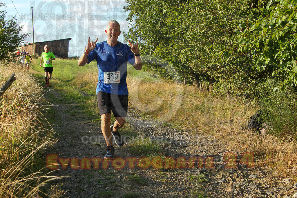 250801_1926_EV4_8692 | Sportfotografie im Rhein-Sieg Kreis, Köln, Bonn, NRW, Rheinland Pfalz, Hessen, etc. Unser Tätigkeitsfeld umfasst den Laufsport vom Volkslauf über den Marathon, Duathlon, Triathon bis zum Ultralauf wie Kölnpfad Ultra oder Schindertrail.