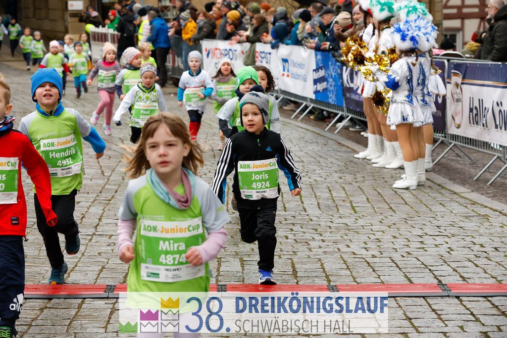 400m AOK Junior Cup | 3 Koenigslauf 2024 400m AOK Junior Cup - Realisiert mit Pictrs.com