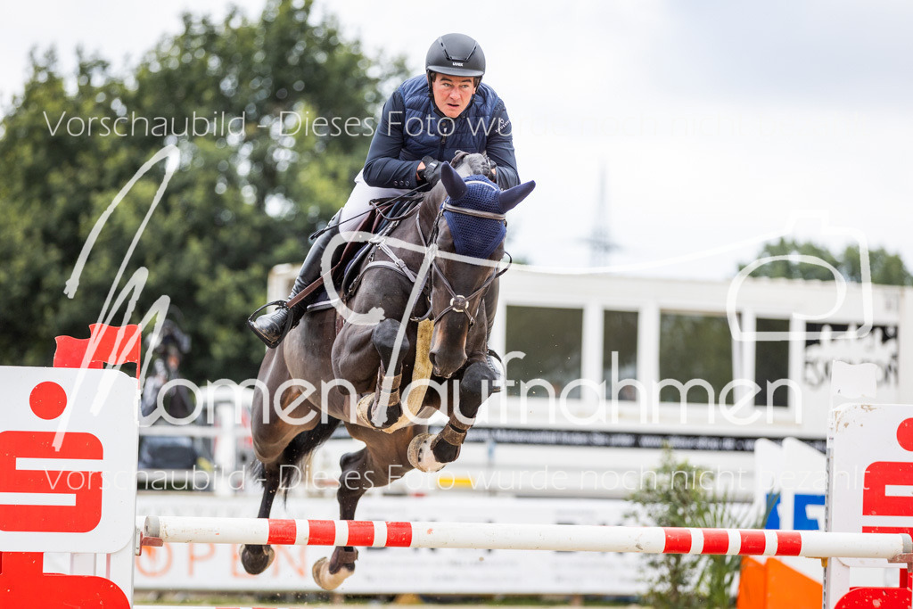 BHO-2PhSpr-M-5-2329 | MomenTaufnahmen Pferdesportfotos