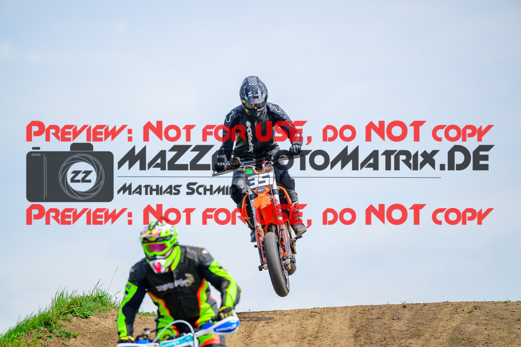 MaZZes_FotoMatrix_240622_6021986_2127 | S4