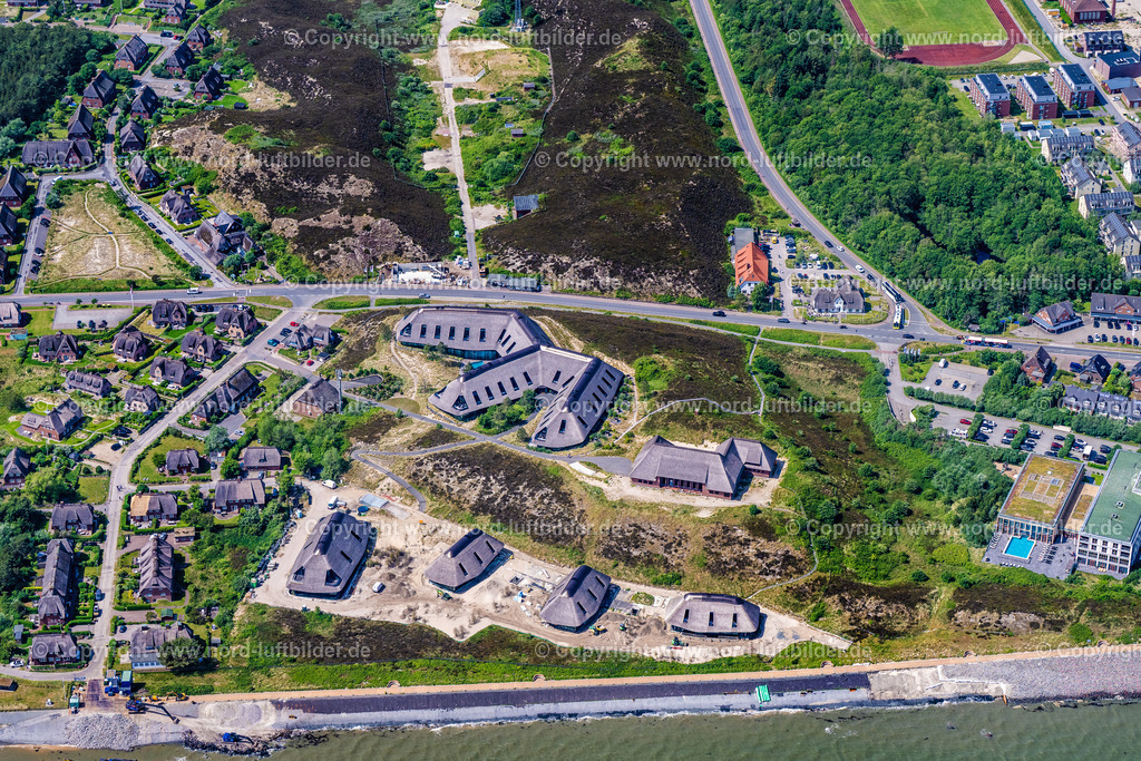 Sylt_List_Lanser_Hof_ELS_5919130625 | LIST 13.08.2025 Hotelanlage " Lanserhof " an der Listlandstraße, Frischwassertal in List auf der Insel Sylt im Bundesland Schleswig-Holstein, Deutschland. Weiterführende Informationen bei: Lanserhof GmbH. // Hotel complex " Lanserhof " on Listlandstrasse, Frischwassertal in List on the island of Sylt in the federal state of Schleswig-Holstein, Germany. Further information at: Lanserhof GmbH. Foto: Martin Elsen