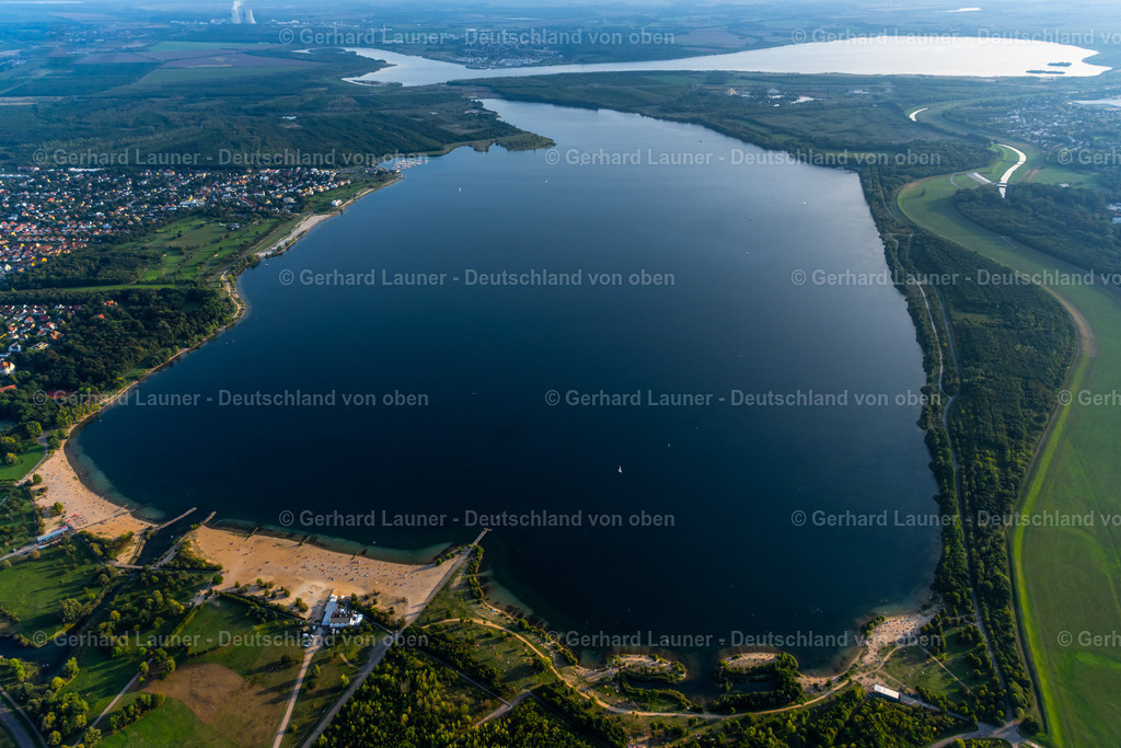 4040711 | BRAUNSBEDRA 08.09.2021 Rekultivierung der ehemaligen Tagebau - Fläche an den Uferbereichen des Sees " Geiseltalsee " in Braunsbedra im Bundesland Sachsen-Anhalt, Deutschland. // Open pit re cultivation on the shores of the lake " Geiseltalsee " in Braunsbedra in the state Saxony-Anhalt, Germany. Foto: Gerhard Launer