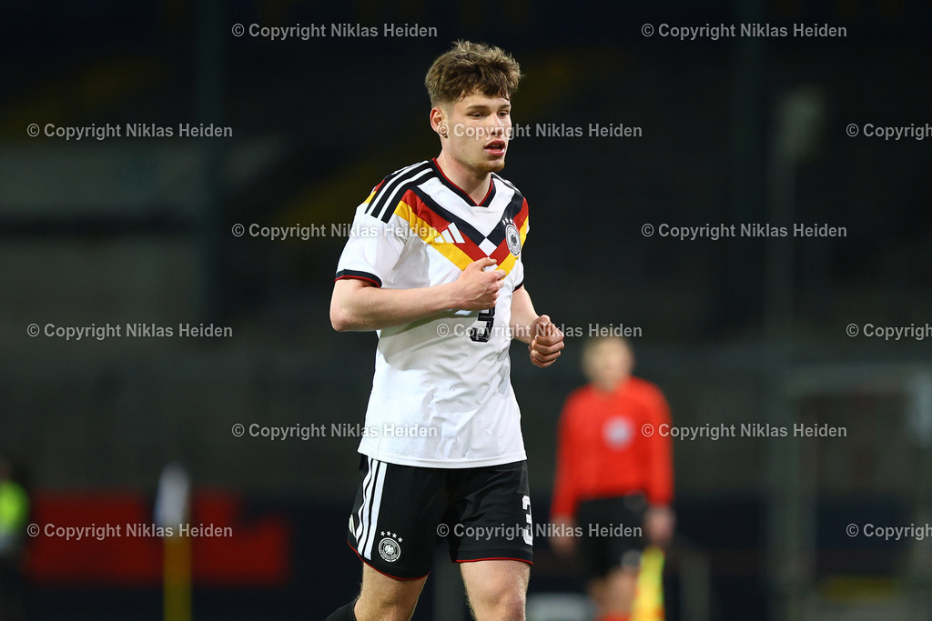 NH_DeutschlandU21_NordirlandU21_U21EMQualifikation_27032026 | #3 Lukas Ullrich (Deutschland U21)Fußball I Junioren I U21-EM-Qualifikation I Saison 2025-2026 I 8. Spieltag I Deutschland U21 - Nordirland U21 I 27.03.2026 I Eintracht-Stadion