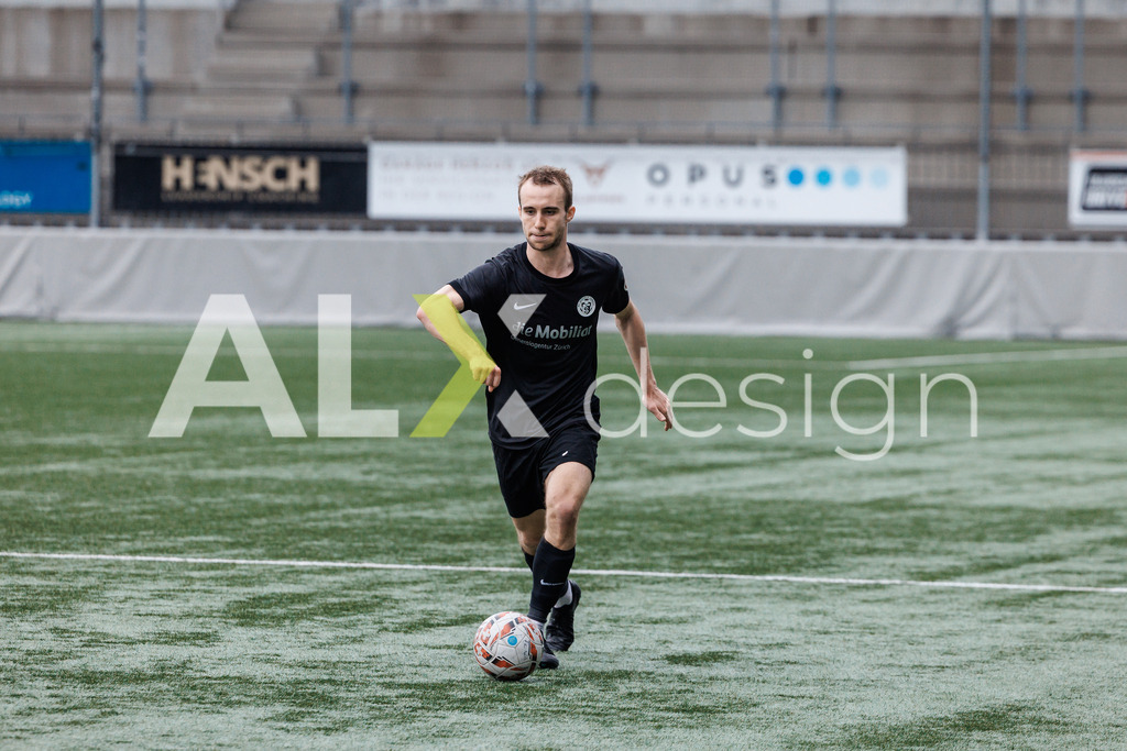 Fussball I Herren I Saison 2025-2026 I 2. Liga Interregional – Gruppe 5 I 17. Spieltag I FC Wil 1900 II - FC Seefeld Zürich I 11.04.2026 | 27 Valentin Leu (CH) (FC Seefeld Zürich) – Linkes Mittelfeld - Realisiert mit Pictrs.com