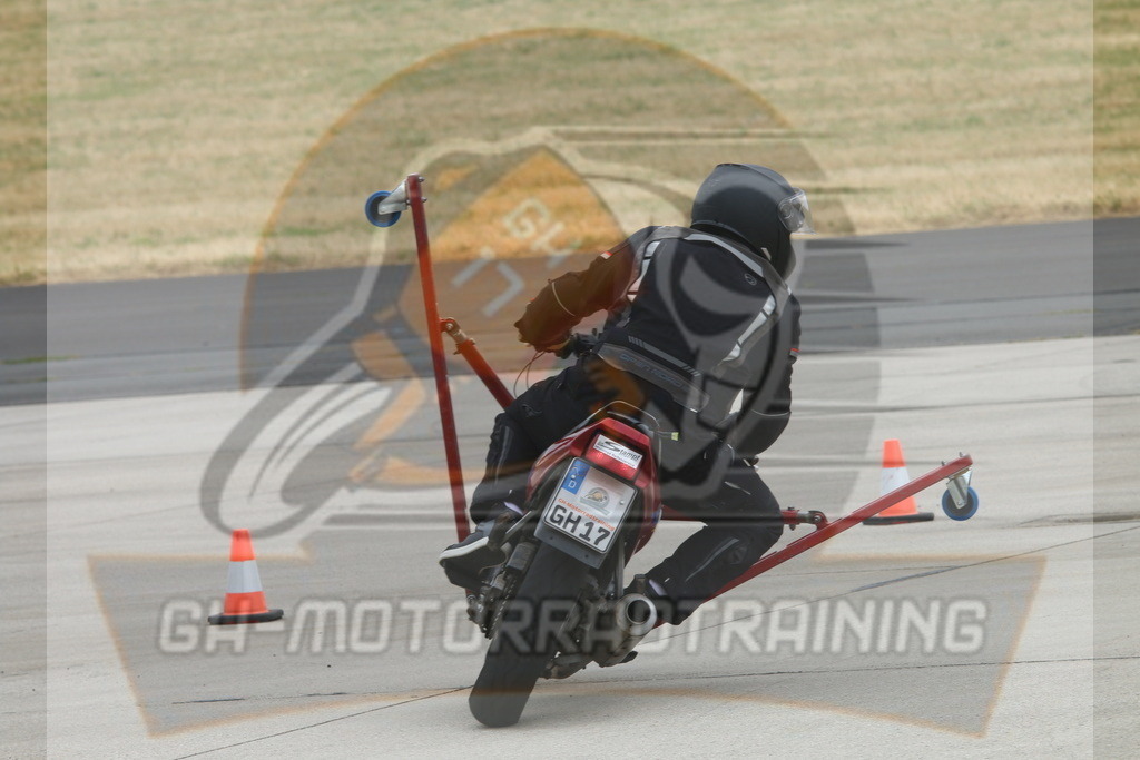 IMG_3351 | gh-motorradtraining-foto.de - Realisiert mit Pictrs.com
