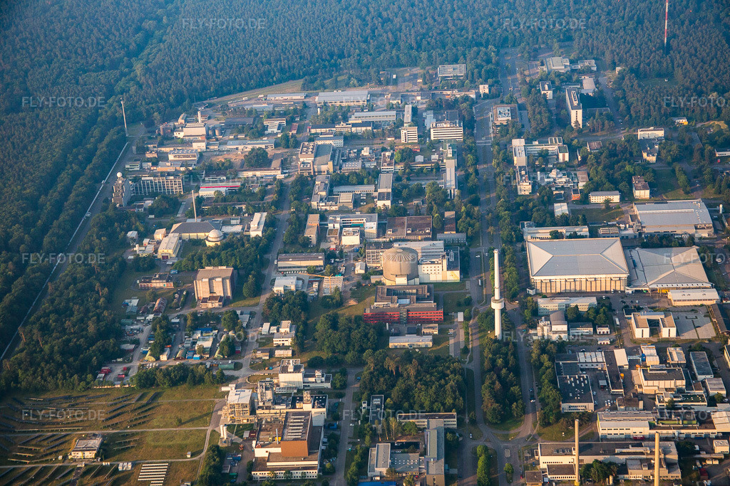 Luftbild: Leopoldshafen, KIT Campus Nord im Ortsteil Leopoldshafen in Eggenstein-Leopoldshafen im Bundesland Baden-Württemberg in Deutschland. Foto: IMG_080438.jpg vom 12.06.2015 durch Werner Riehm/FLY-FOTO.de
