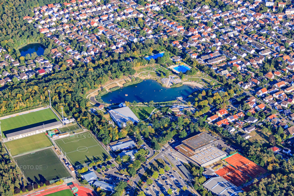 Luftbild: Waldstadion, Astoria-Halle Sport und Kultur des SG Walldorf Astoria 1902 e.V., FC-Astoria-Stadion und Aqwa Bäder u. Saunapark Walldorf in Walldorf im Bundesland Baden-Württemberg in Deutschland. Foto: IMG_51866.jpg vom 18.08.2012 durch Werner Riehm/FLY-FOTO.deWALLDORF-HANDBALL.DE