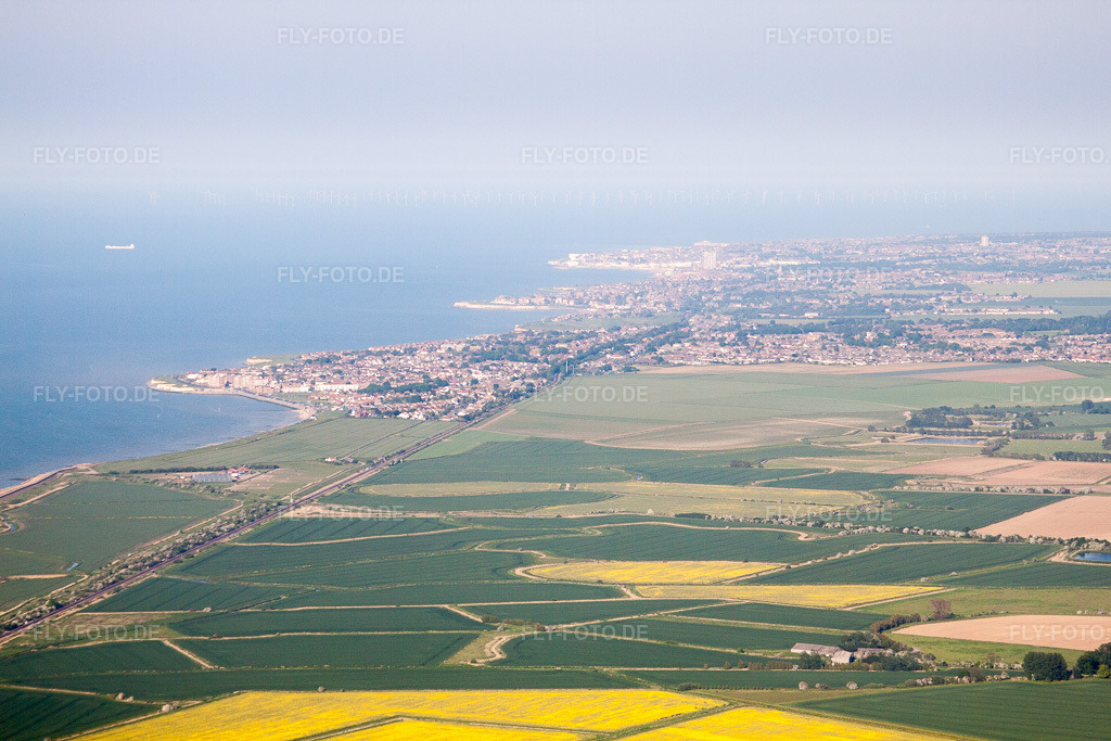 Luftbild: Ortsansicht in Bishopstone im Bundesland England in Vereinigtes Königreich. Foto: IMG_50370.jpg vom 27.05.2012 durch Werner Riehm/FLY-FOTO.de