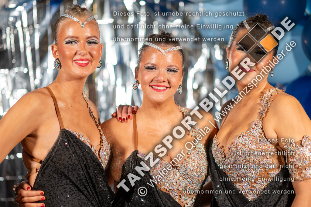 20260322-13508 | Hier finden Sie Tanz Bilder vom Latein und Standard Formationen tanzen. Sportbilder vom Tanzsport. Schöne Fotos und von Weltmeisterschaft, Europameisterschaft, Bundesliga, Regionalliga, Oberliga und Landesliga sowie von GOC Stuttgart, DanceComp, WM Bremen