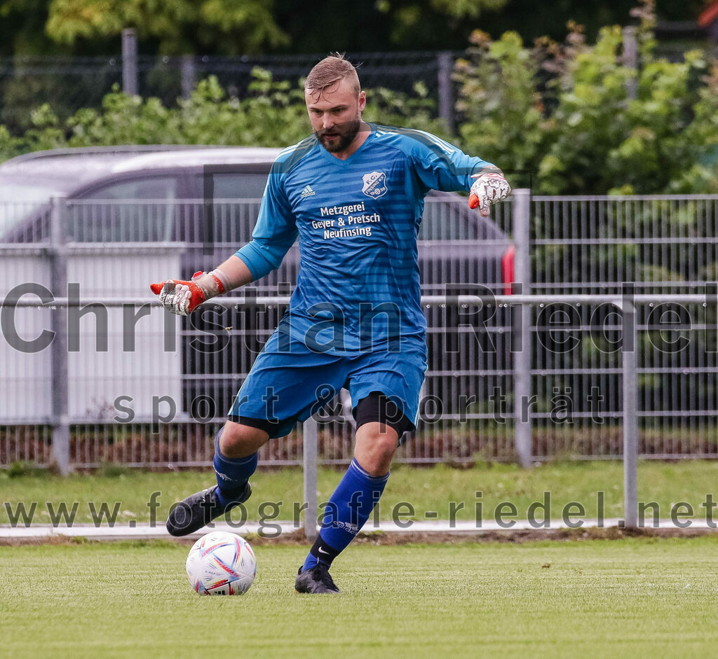 2023-07-29_036_FC_Finsing_gegen_SC_Kirchasch | Finsing, Deutschland, 29.07.2023:
Fußball, Kreisliga 2023 / 2024, 1. Spieltag, FC Finsing gegen SC Kirchasch, Endergebnis: 0:2

Torwart Daniel Schröder (FC Finsing, #1)

Foto: Christian Riedel / fotografie-riedel.net