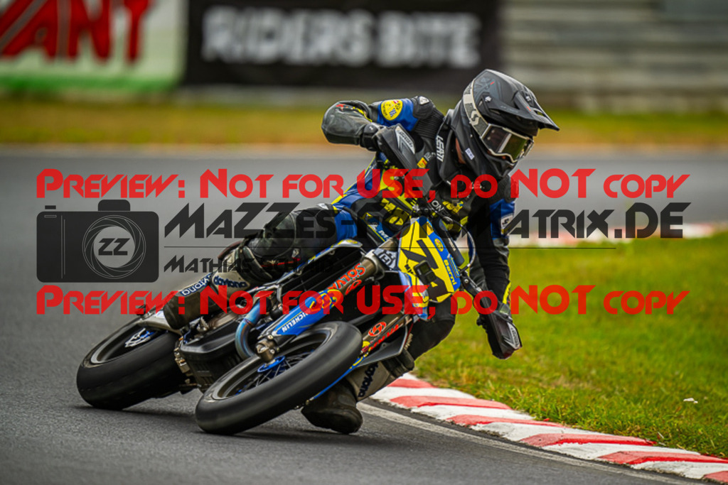 MaZZes_FotoMatrix_230702_9911 | S1