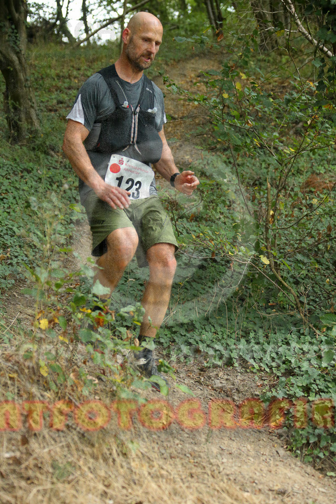 220827_1137_EX1_9258 | Sportfotografie im Rhein-Sieg Kreis, Köln, Bonn, NRW, Rheinland Pfalz, Hessen, etc. Unser Tätigkeitsfeld umfasst den Laufsport vom Volkslauf über den Marathon, Duathlon, Triathon bis zum Ultralauf wie Kölnpfad Ultra oder Schindertrail.