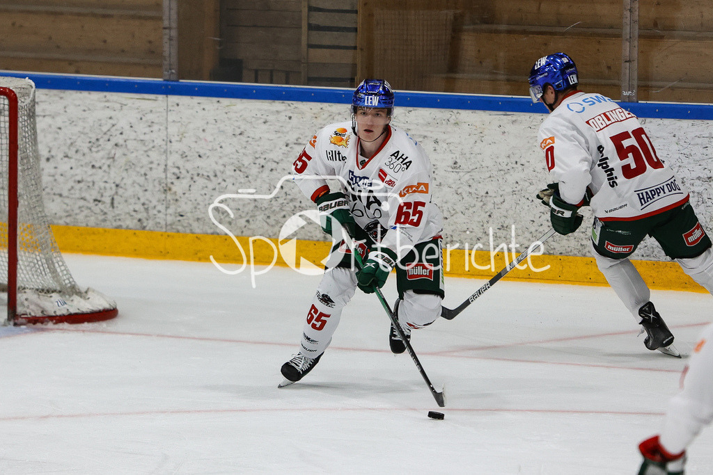 SC Langnau Tigers - Augsburger Panther | Niklas LAENGER (AEV #65) am Puck /