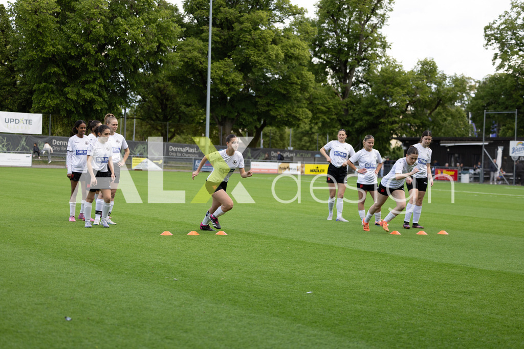 Fußball I Frauen I Saison 2025-2026 I Frauen 3. Liga | FVRZ Gruppe 2 | 18. Spieltag I Spielvereinigung Schaffhausen Damen 1 - Team Furttal Zürich I 17.05.2026 | Hochwertige Sportfotos kaufen & lizenzieren für Medien, Vereine, Agenturen & Sportler:innen. Entdecke professionelle Sportfotografie im Bildshop von Alexander Franzen. - Realisiert mit Pictrs.com