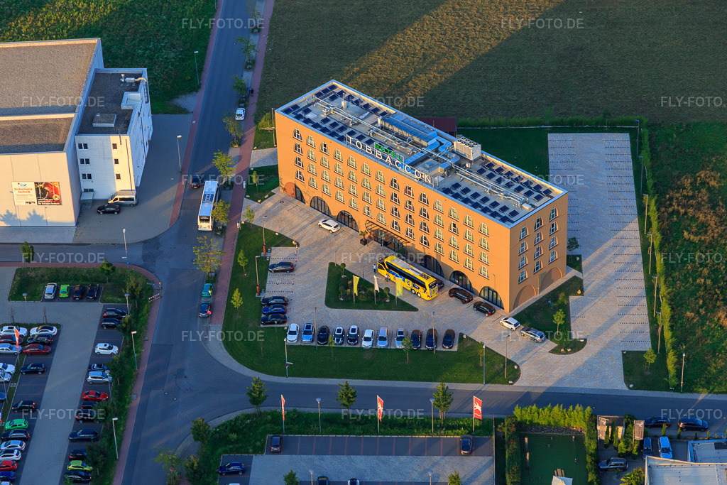Luftbild: Tobbaccon Hotel in Bensheim im Bundesland Hessen in Deutschland. Foto: IMG_103092.jpg vom 28.08.2017 durch Werner Riehm/FLY-FOTO.deHotel Tobbaccon
