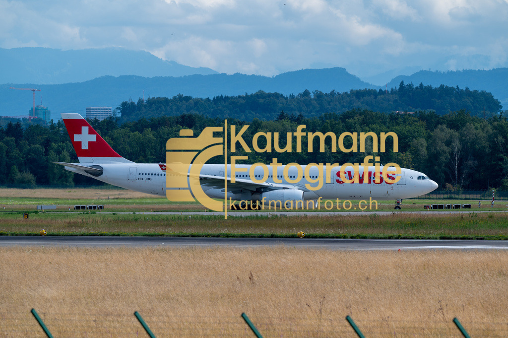 ZRH_Planespotting_def-4880 | kaufmannfoto - Realisiert mit Pictrs.com