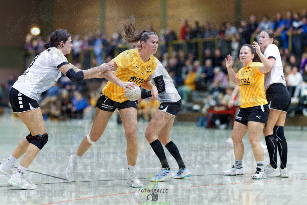 Frauen Oberliga Mitte (HHV); HSG Eibelshausen/Ewersbach - HSG Linden | Frauen Oberliga Mitte (HHV); HSG Eibelshausen/Ewersbach - HSG Linden am 15.11.2025 in Eibelshausen (Holderberghalle)Photo © 2025 - Jörg Heinrich - Realisiert mit Pictrs.com