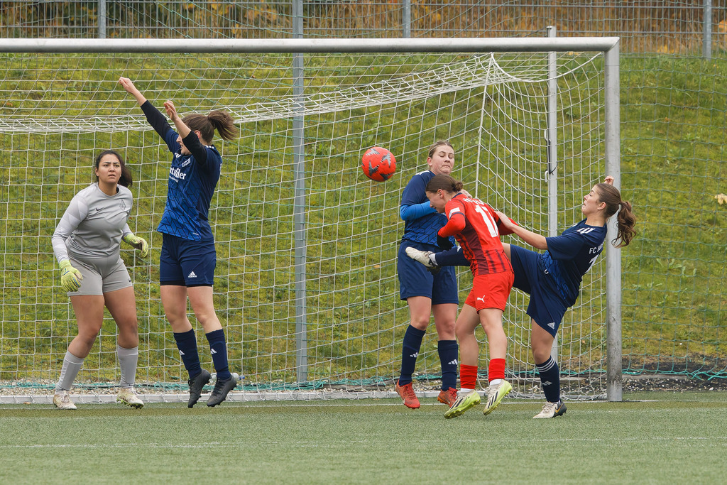 FCH-HÄR_251019_8243 | Fotopresso – Sportfotografie in Heidenheim & Umgebung. Professionelle Sportfotografie für unvergessliche Momente. Dynamische Action-Shots, emotionale Szenen & hochwertige Bilder. - Realisiert mit Pictrs.com
