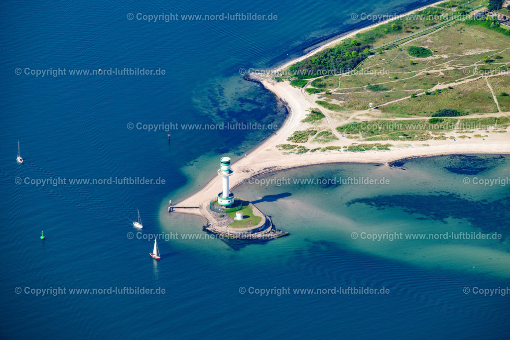 Kiel_Leuchtturm_Friedrichsort_ELS_2919140523 | KIEL 14.05.2023 Leuchtturm Friedrichsort in Kiel im Bundesland Schleswig-Holstein. Weiterführende Informationen bei: Kiel-Marketing GmbH,  Wasser- und Schifffahrtsdirektion Nord. // Lighthouse Friedrichsort in Kiel in Schleswig-Holstein. Further information at: Kiel-Marketing GmbH,  Wasser- und Schifffahrtsdirektion Nord. Foto: Martin Elsen