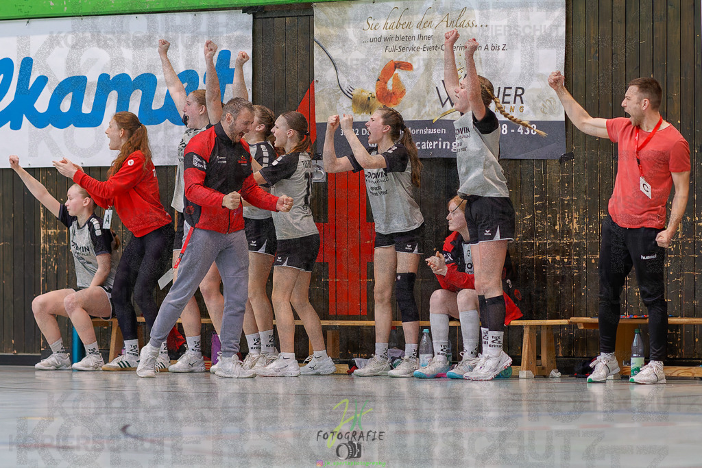 Hessenmeisterschaft wJC - Spiel um Platz 3; TuS Kriftel - SG Schenklengsfeld | Hessenmeisterschaft wJC - Spiel um Platz 3; TuS Kriftel - SG Schenklengsfeld am 22.03.2025 in Biedenkopf (Sporthalle Lahntalschule)Photo © 2025 - Jörg Heinrich - Realisiert mit Pictrs.com