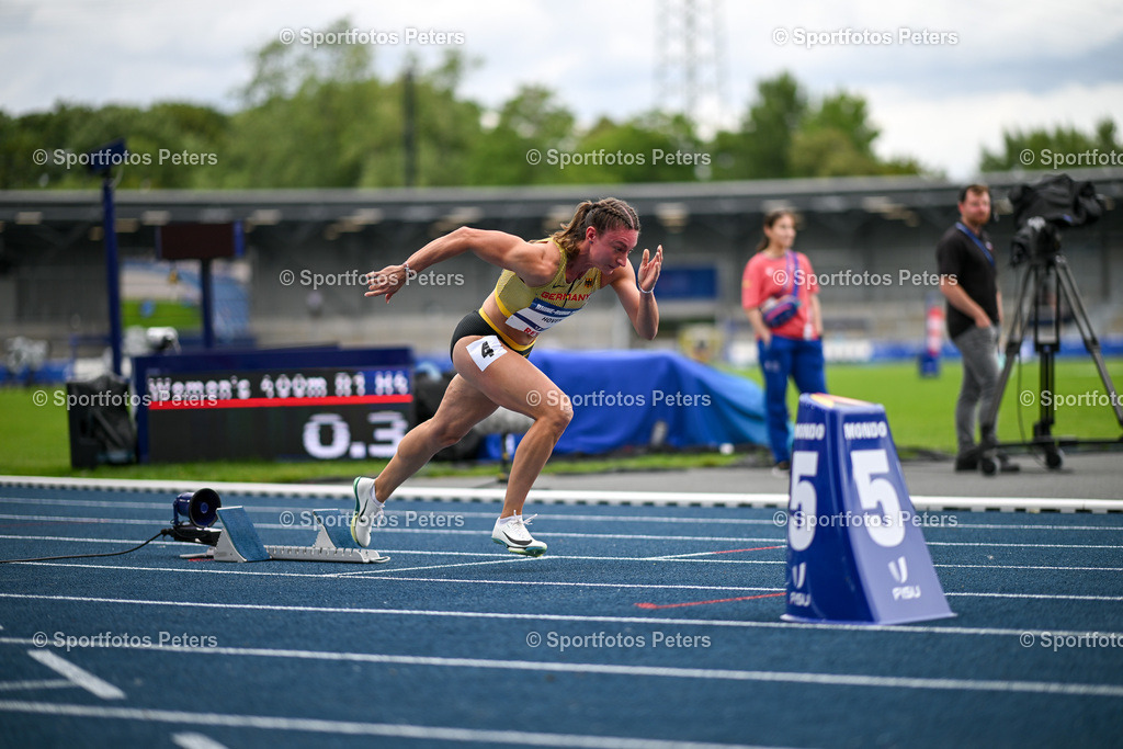 KP1_7197_1 | 21.07.2025, xkaix, Leichtathletik, FISU World University Games 2025 v.l. Annkathrin Hoven (Deutschland) im 400m Vorlauf - Realisiert mit Pictrs.com