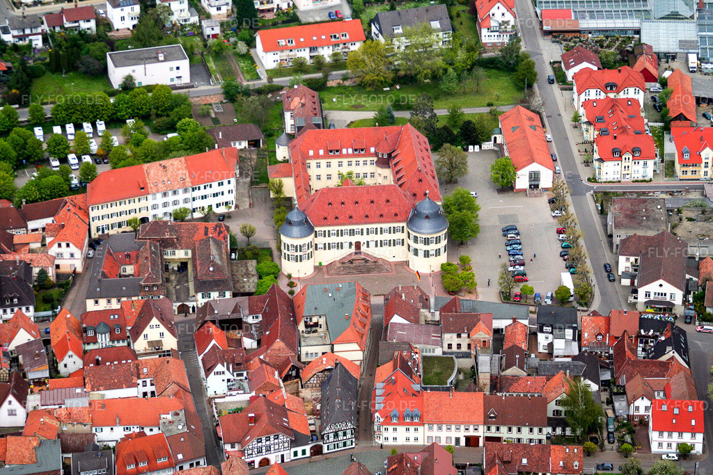 Luftbild: Schloss in Bad Bergzabern im Bundesland Rheinland-Pfalz in Deutschland. Foto: IMG_1736-2.jpg vom 01.05.2006 durch Werner Riehm/FLY-FOTO.de