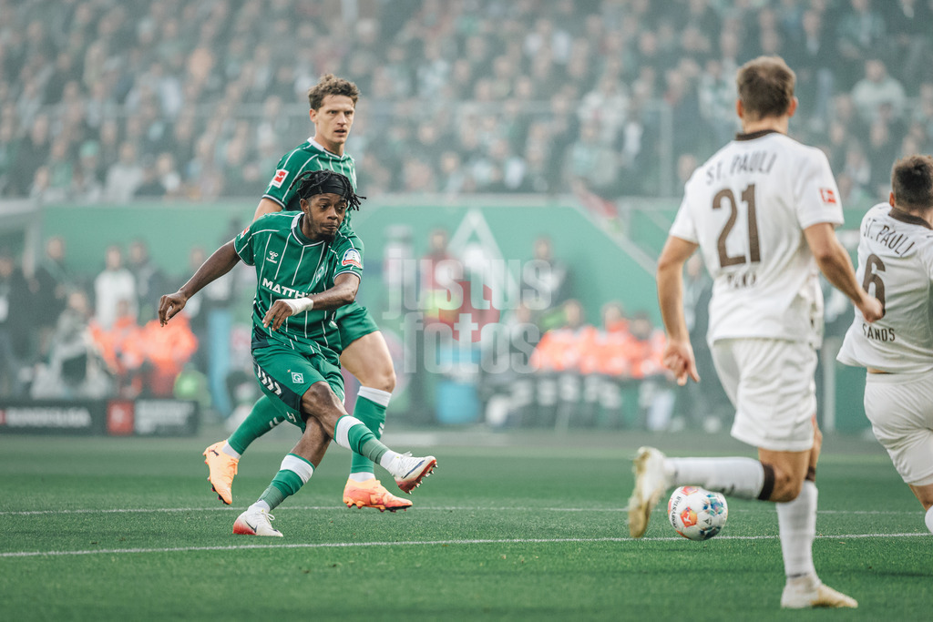 Fußball | Männer | Saison 2025/2026 | 1. Fußball-Bundesliga | 6. Spieltag | SV Werder Bremen vs. FC St. Pauli | 04.10.2025 | Samuel Mbangula (#07, SV Werder Bremen) schießt das erste Tor des Spiels