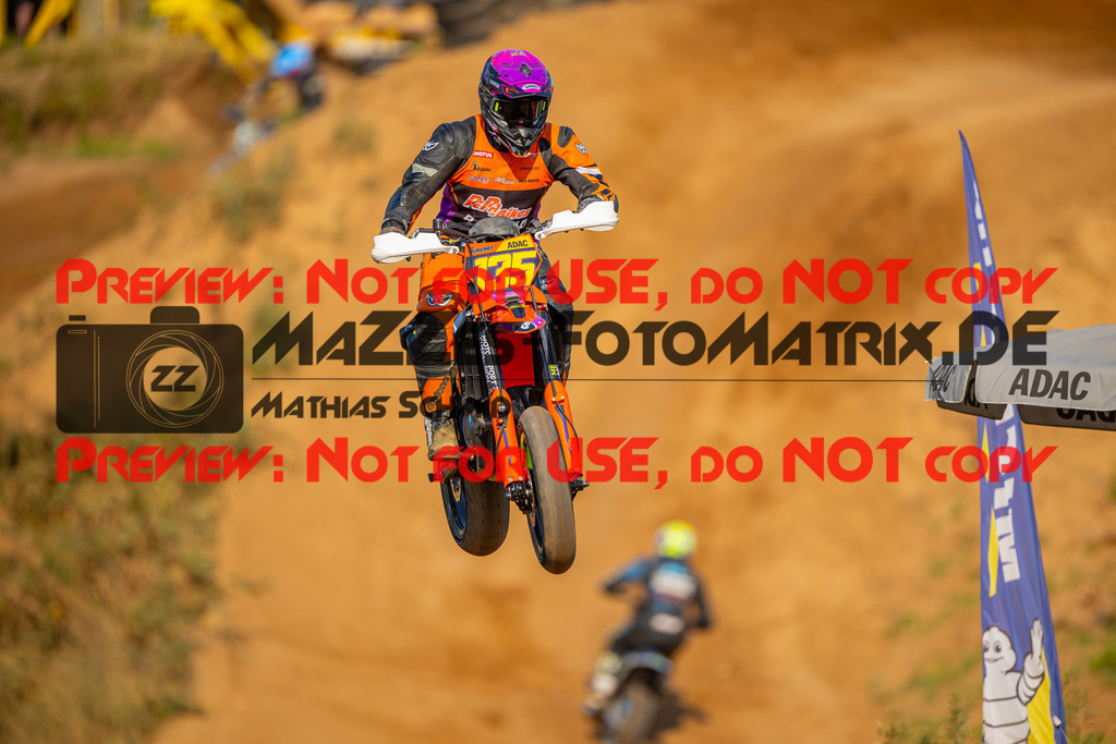 MaZZes-Fotomatrix-20260815-602382 | S2