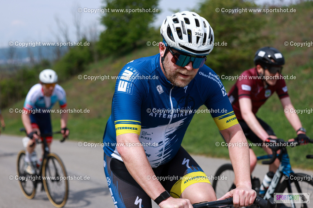 380_AR6_0325 | Neusiedlersee Radmarathon 2026@sportshot_your_pictrs #yourpictures#roadtowm2029 #nrm #neusiedlerseeradmarathon #neusiedlersee #neusiedlerseetourismus #burgenland #mörbisch #nrm26 #burgenlandtourismus #voglundco #poweredbyburgenlandtourismus #radsport #rad #marathon #ucigranfondo #visitburgenland #ucigranfondoworldseries