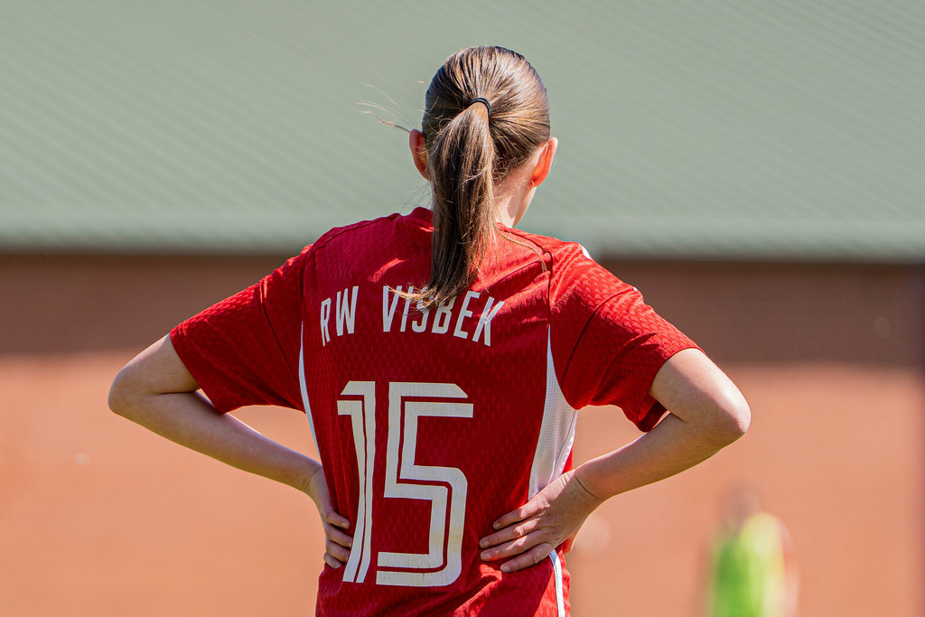 Fußball I Frauen I Saison 2025-2026 I Bezirksliga Weser-Ems Mitte I 17. Spieltag I SV RW Visbek - SG Damme-Lembruch I 11677 | jns.sportfotos - Realisiert mit Pictrs.com
