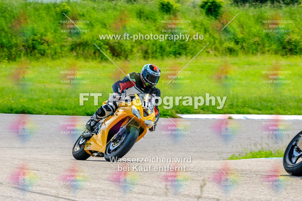 MotoTeam-0260 | Hier findet Ihr Bilder von Touristenfahrten auf der Nürburgring Nordschleife oder von anderen Veranstaltungen die ich besucht habe. Viel Spass beim Durch Schauen 