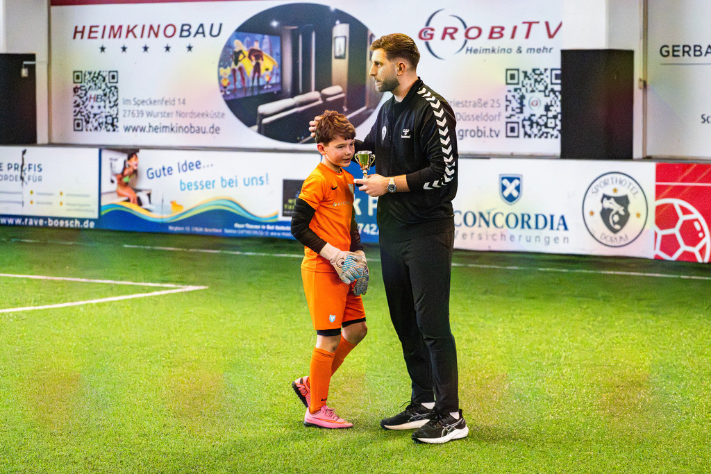_BLR0136 | Professionelle Fußball- und Sportfotografie. Spielbilder online ansehen und kaufen – Einzelbilder oder komplette Galerien in hoher Qualität. - Realisiert mit Pictrs.com