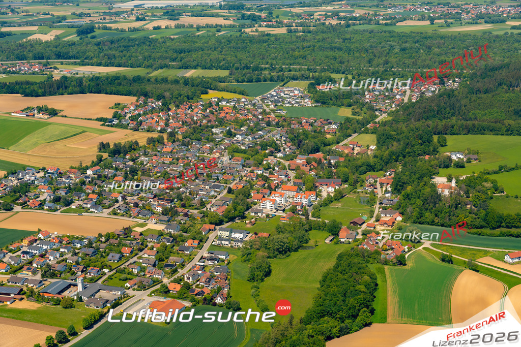Das Luftbild zeigt :  Tiefenbach - Die Luftaufnahme wurde 2024 vom UL-Flugzeug aus erstellt ( keine Drohne ) - Hochauflösende Luftaufnahme - Für grossformatige Ausdrucke geeignet. Die Geschenkidee !Mit Lizenz und Bildrechte bestellbar