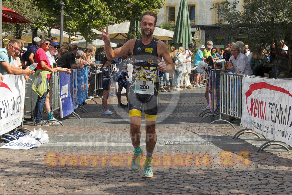 250824_1336_EV4_0390 | Sportfotografie im Rhein-Sieg Kreis, Köln, Bonn, NRW, Rheinland Pfalz, Hessen, etc. Unser Tätigkeitsfeld umfasst den Laufsport vom Volkslauf über den Marathon, Duathlon, Triathon bis zum Ultralauf wie Kölnpfad Ultra oder Schindertrail.
