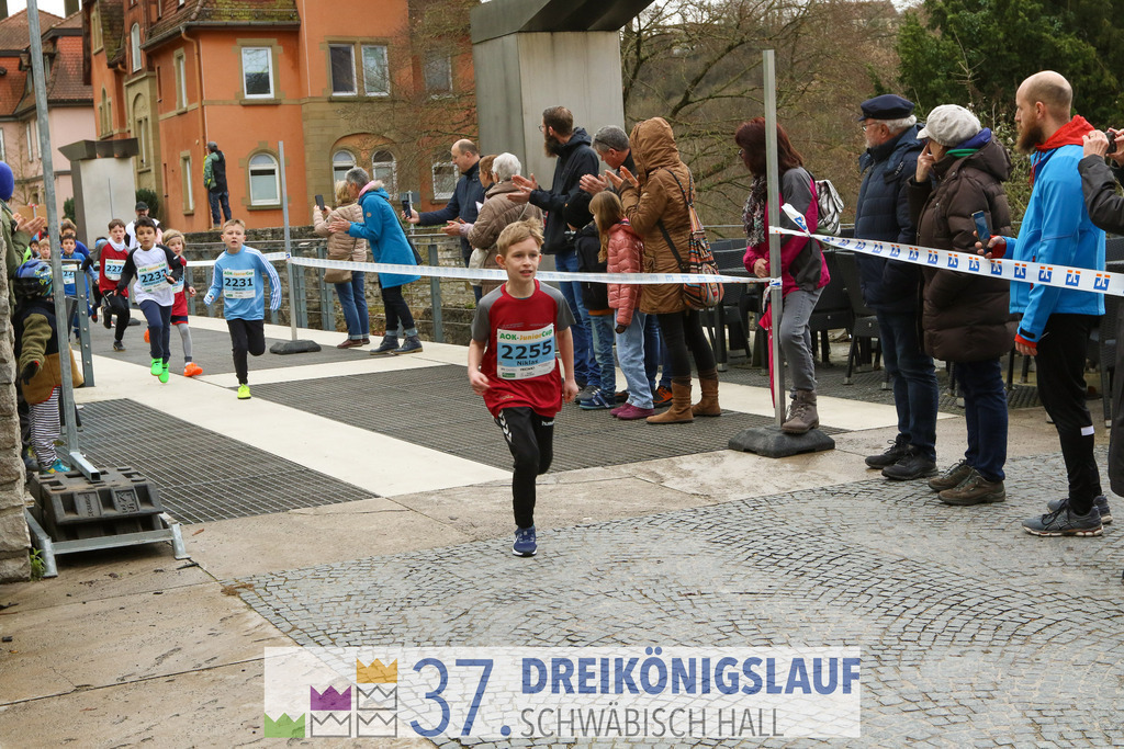 AOK JuniorCup 400m | 3Koenigslauf 2023 - Realisiert mit Pictrs.com