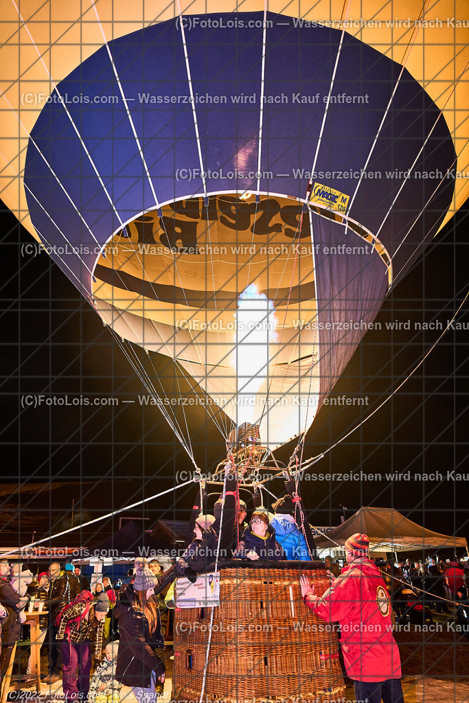 ALP0507_Nacht der Ballone_Lackenhof | (C)FotoLois.com, Alois Spandl, 'Nacht der Ballone' des Ballonclub ÖTSCHERLAND in Lackenhof/Weitental, gemeinsame Veranstaltung mit Tourismusverband ÖTSCHER, Mi 28. Dezember 2022.